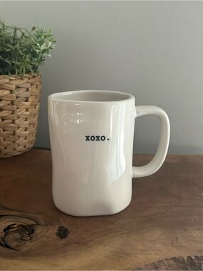 White 'XOXO' Ceramic RAE DUNN Coffee Mug - Love Gift